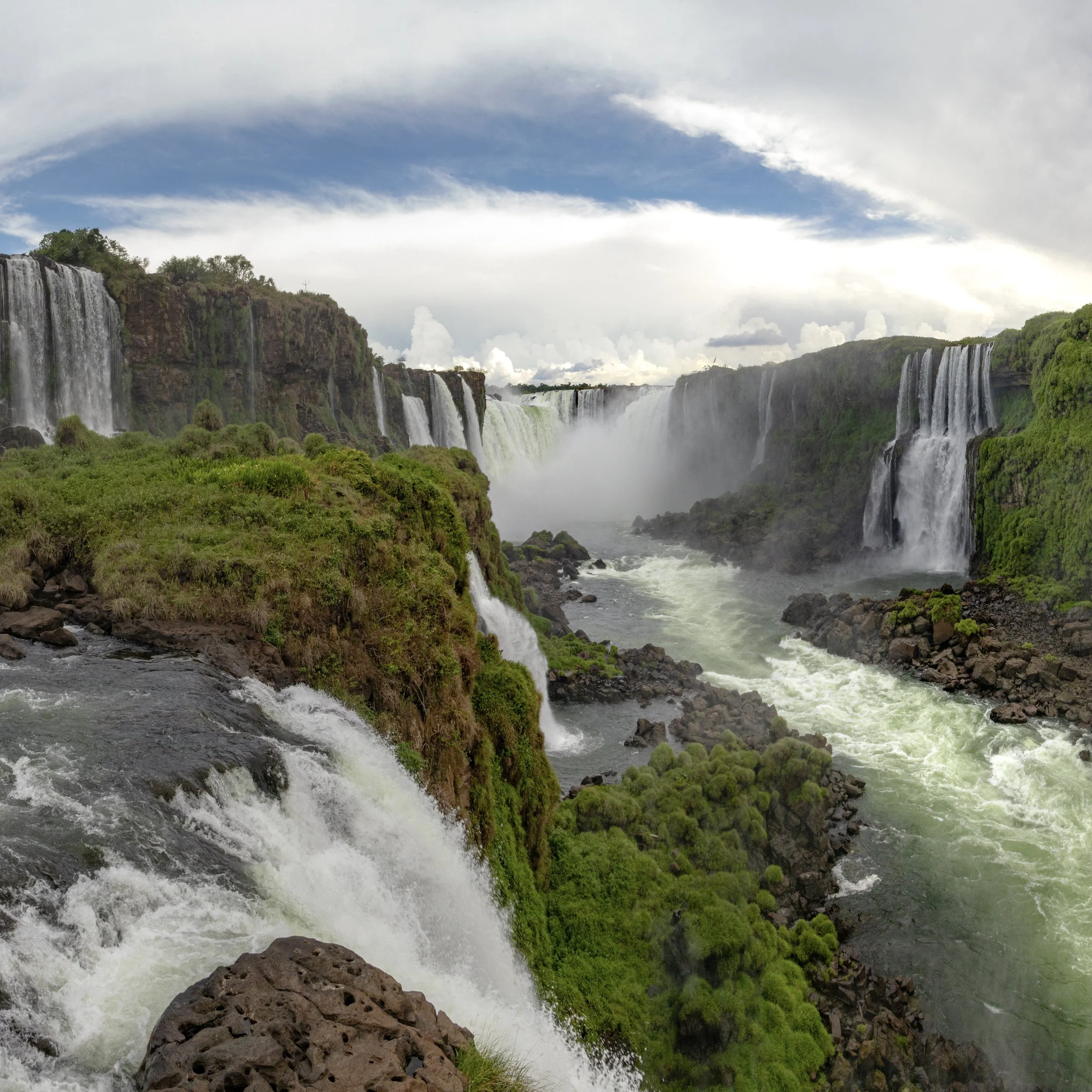 Paraguay, Iguazú & Uruguay